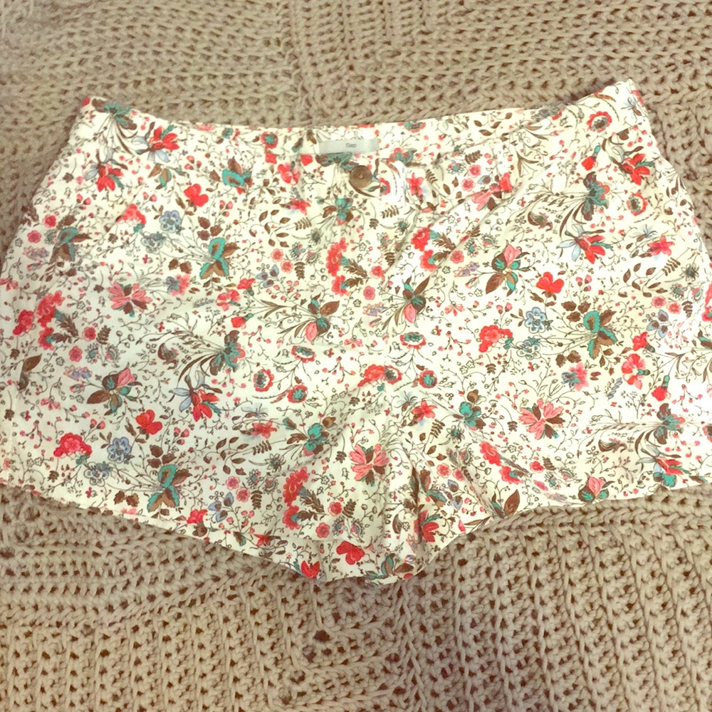 Gap shorts